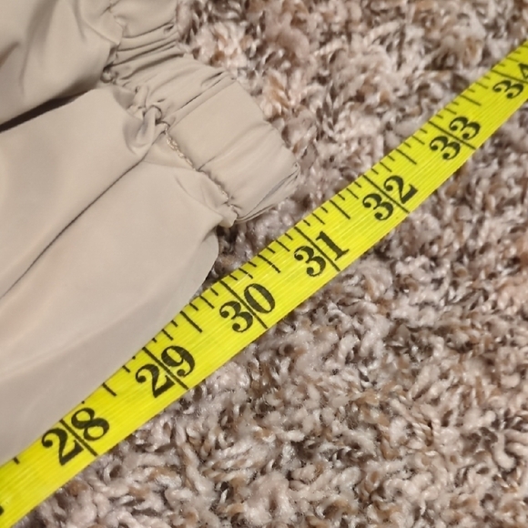 Tiger Mist beige trinity cargo low rise parachute pants - Picture 11 of 15